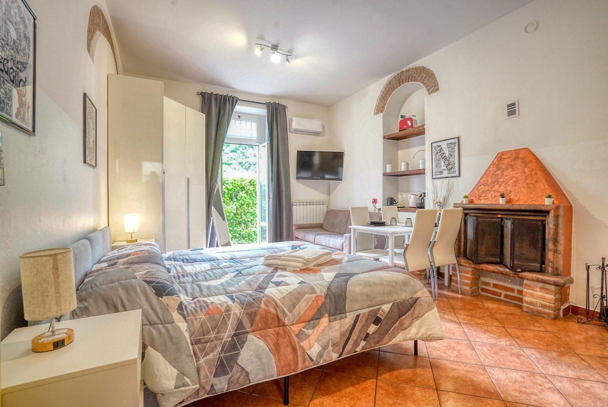 Dieghouse - Monolocale Con Cortile In Corte Lombarda Vicino Al Centro Монца Экстерьер фото