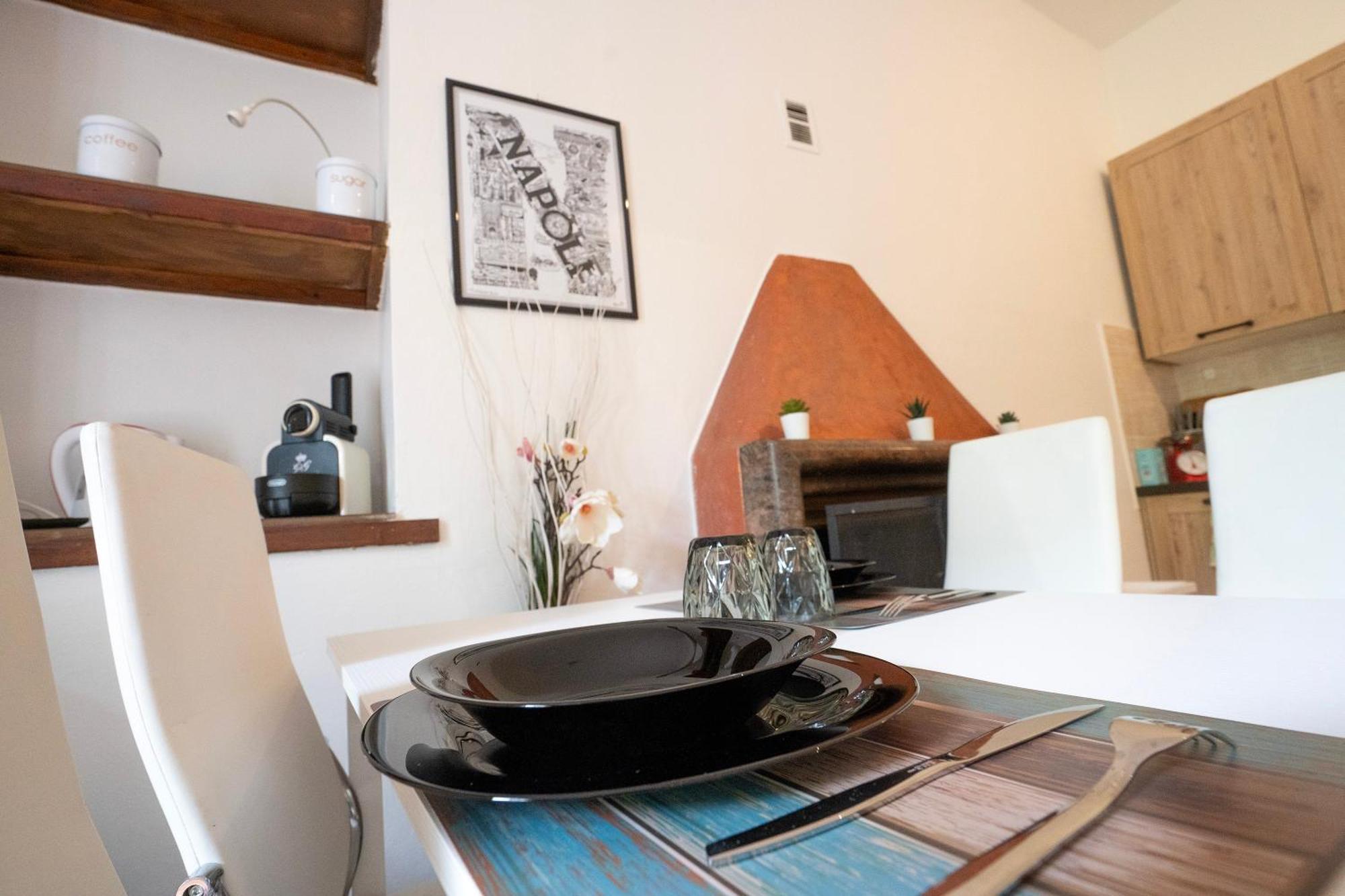 Dieghouse - Monolocale Con Cortile In Corte Lombarda Vicino Al Centro Монца Экстерьер фото